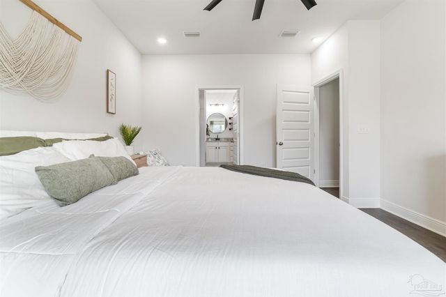 7979 Burnside Loop, Pensacola, FL 32526