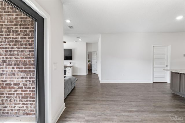 7979 Burnside Loop, Pensacola, FL 32526