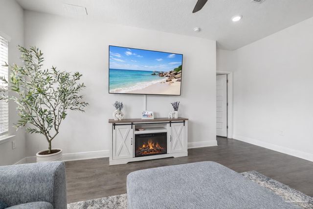 7979 Burnside Loop, Pensacola, FL 32526