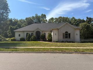 174 Westfort Drive, Meriden, CT 06451