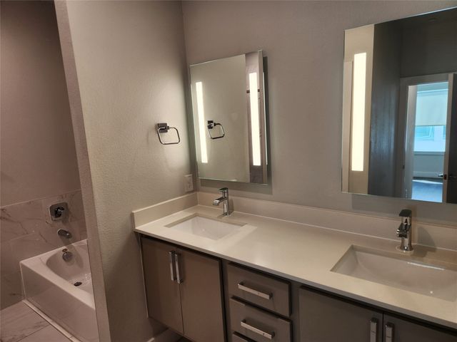 1771 Mccoy Street 205, Dallas, TX 75204