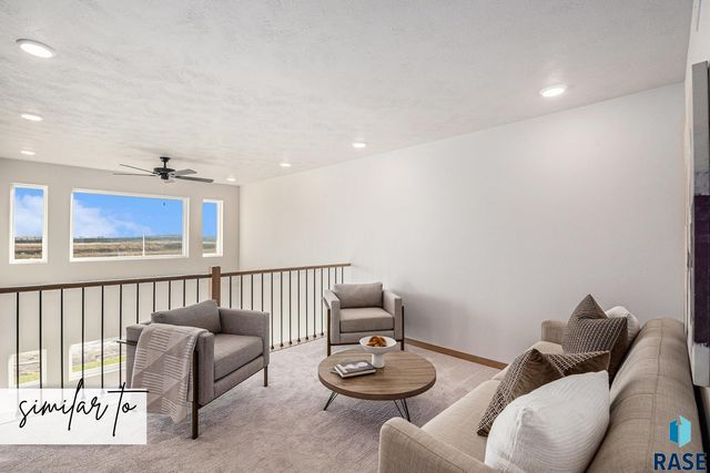 2317 E Jetty Pl Place, Sioux Falls, SD 57108