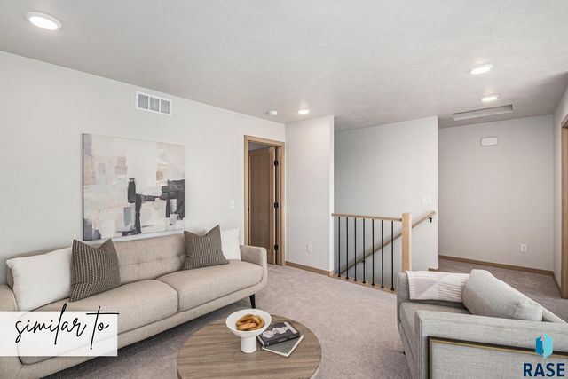 2317 E Jetty Pl Place, Sioux Falls, SD 57108