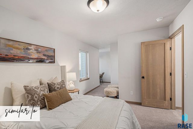 2317 E Jetty Pl Place, Sioux Falls, SD 57108