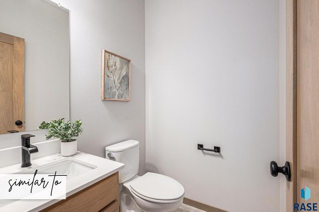 2317 E Jetty Pl Place, Sioux Falls, SD 57108