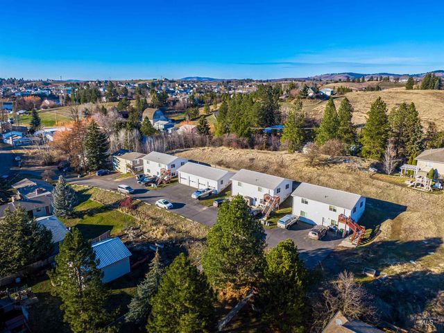 904 Vandal Dr. A-H, Moscow, ID 83843