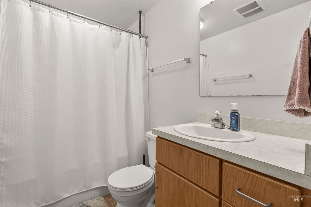 904 Vandal Dr. A-H, Moscow, ID 83843 photo 15