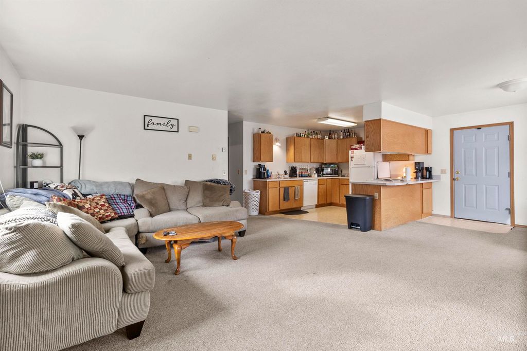 904 Vandal Dr. A-H, Moscow, ID 83843 photo 2