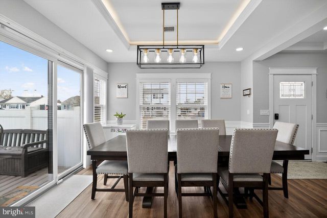 9 WOODBINE AVE, Maple Shade, NJ 08052