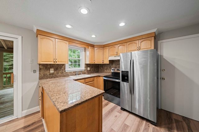 6 Nathans Way, Barnstable, MA 02655