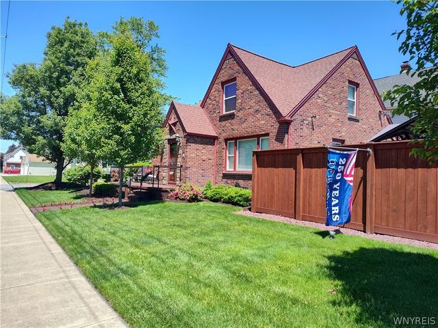 110 Labelle Avenue, Hamburg, NY 14219