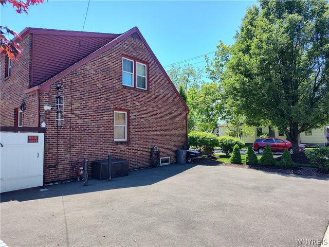 110 Labelle Avenue, Hamburg, NY 14219