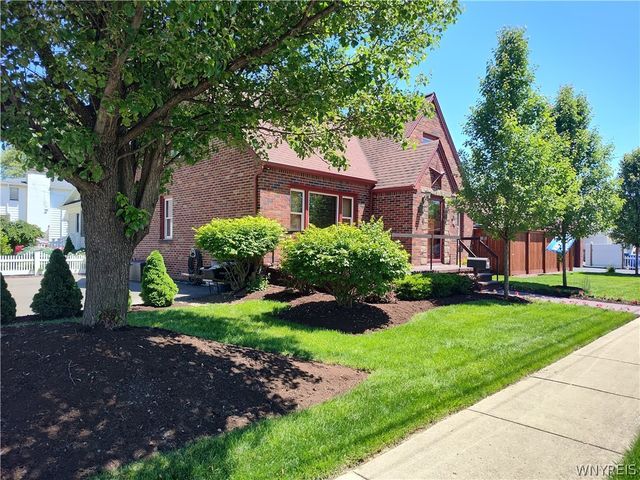 110 Labelle Avenue, Hamburg, NY 14219