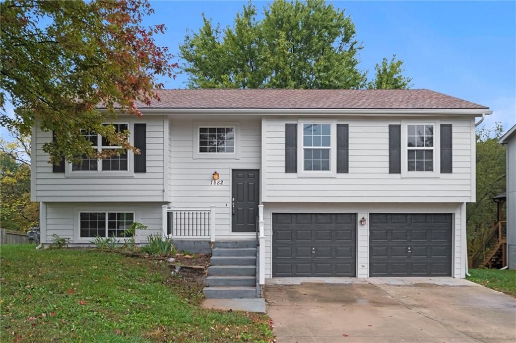 1882 Gates Drive W, Platte City, MO 64079