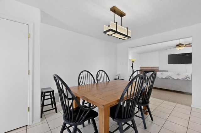 5715 Aida Road NW, Albuquerque, NM 87114