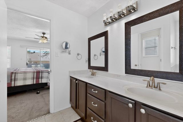 5715 Aida Road NW, Albuquerque, NM 87114