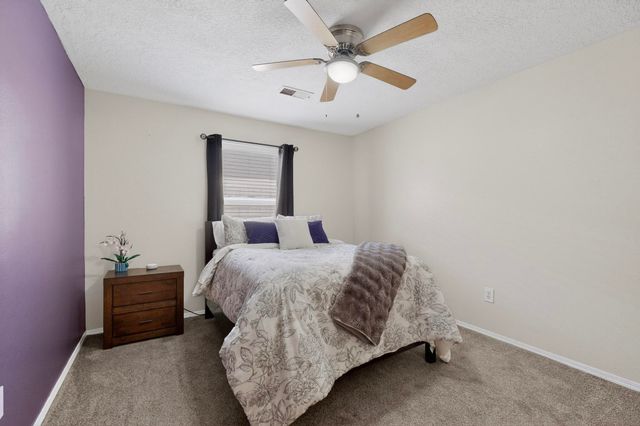 5715 Aida Road NW, Albuquerque, NM 87114