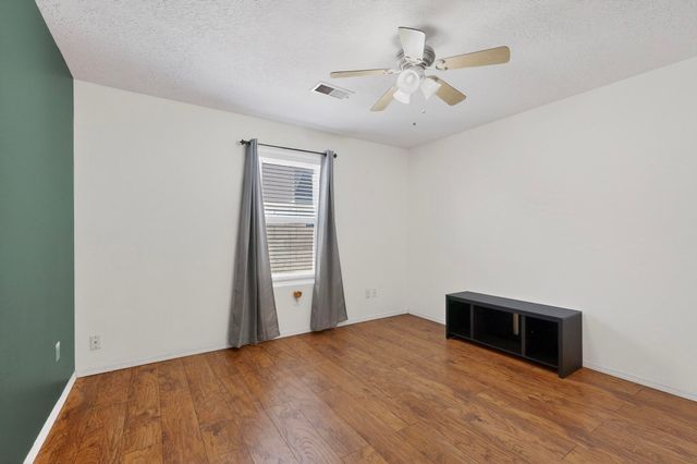 5715 Aida Road NW, Albuquerque, NM 87114