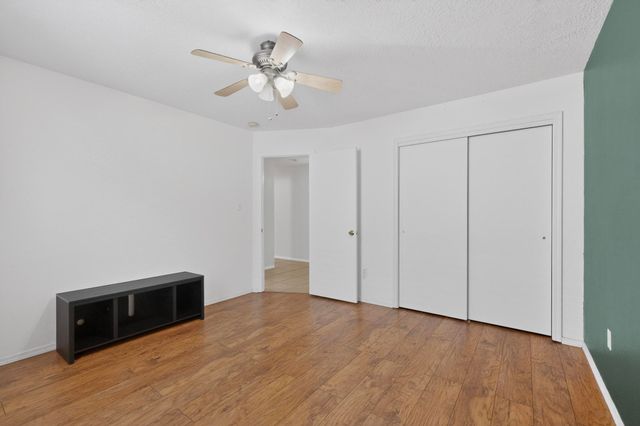 5715 Aida Road NW, Albuquerque, NM 87114