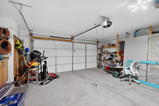 5715 Aida Road NW, Albuquerque, NM 87114