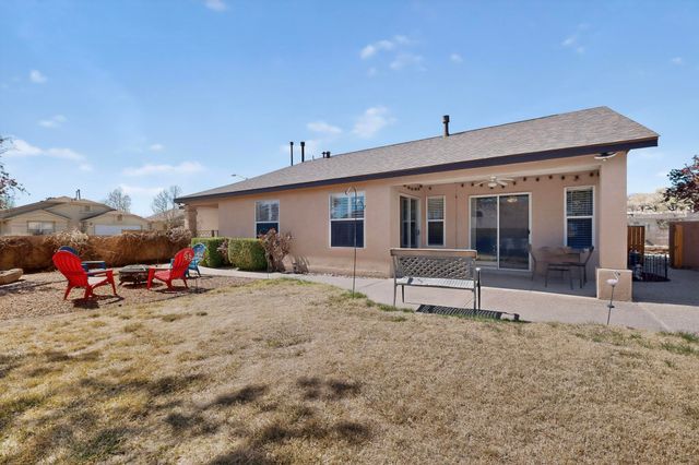 5715 Aida Road NW, Albuquerque, NM 87114