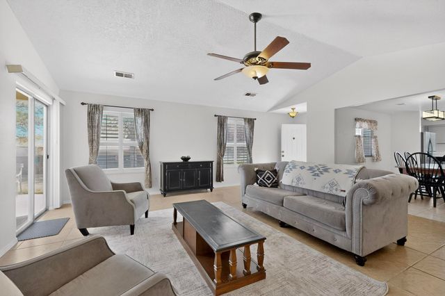 5715 Aida Road NW, Albuquerque, NM 87114