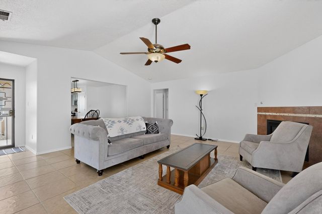 5715 Aida Road NW, Albuquerque, NM 87114