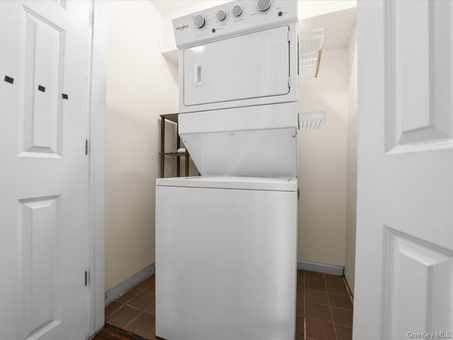 1 Patricia Lane 305, Bronx, NY 10465