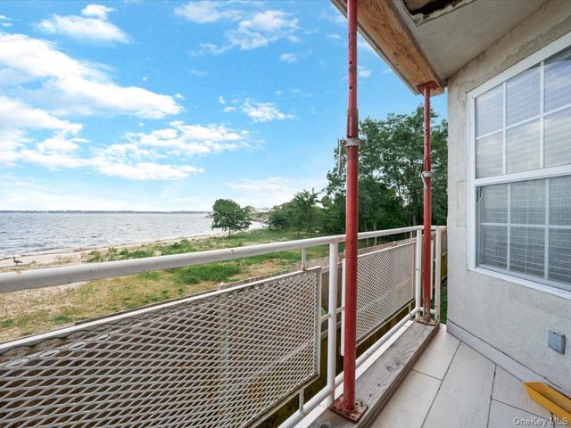 1 Patricia Lane 305, Bronx, NY 10465