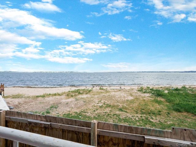 1 Patricia Lane 305, Bronx, NY 10465