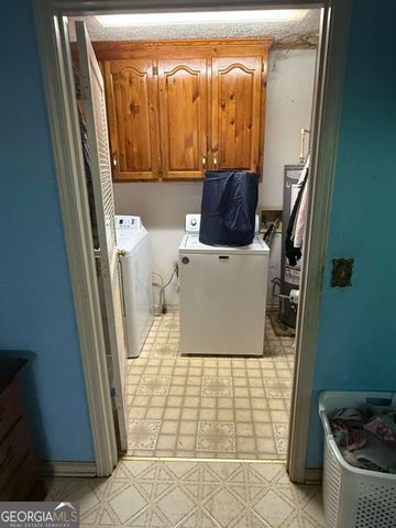 15 Clem Lowell Road, Carrollton, GA 30116