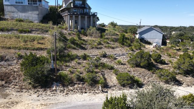 317 Valley Rdg, Canyon Lake, TX 78133