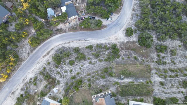 317 Valley Rdg, Canyon Lake, TX 78133