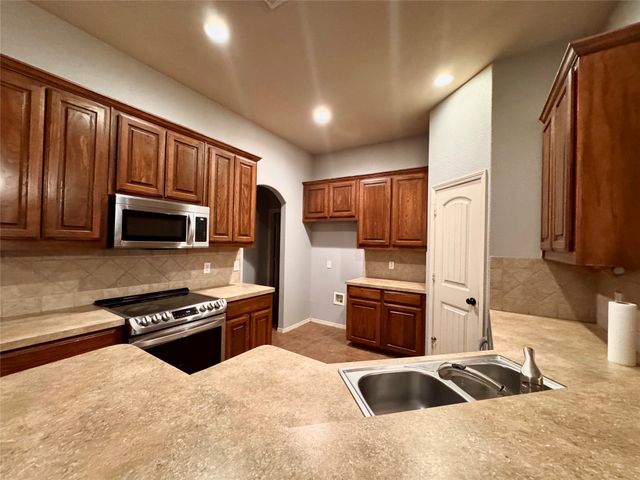 507 SHELL Drive, Shady Shores, TX 76208