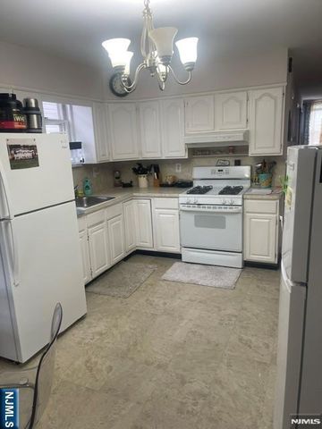 98 Devon Terrace, Kearny, NJ 07032