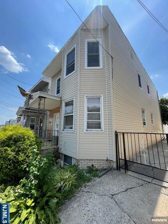98 Devon Terrace, Kearny, NJ 07032