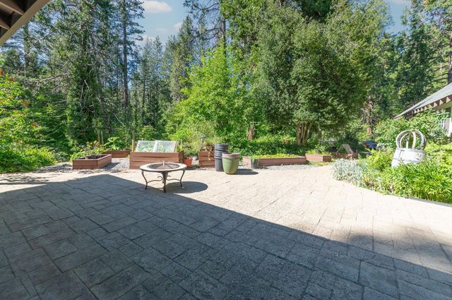 2397 Cedar Ln, Arnold, CA 95223