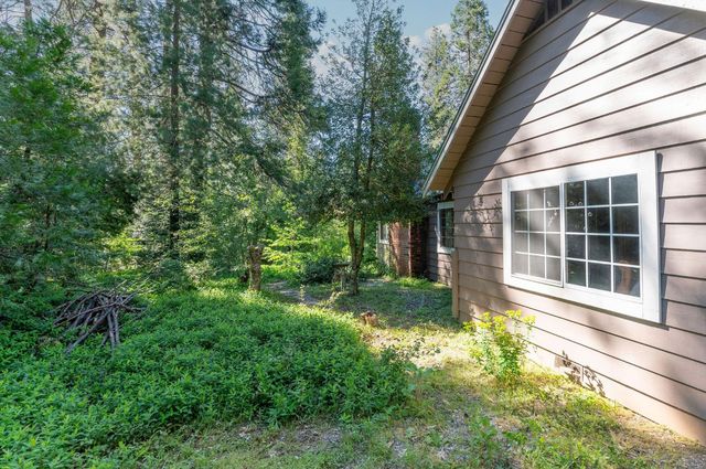 2397 Cedar Ln, Arnold, CA 95223