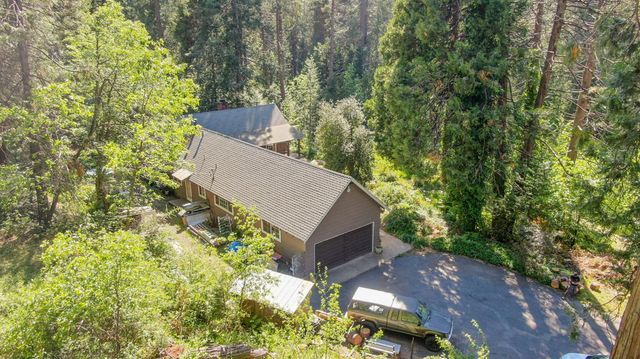 2397 Cedar Ln, Arnold, CA 95223