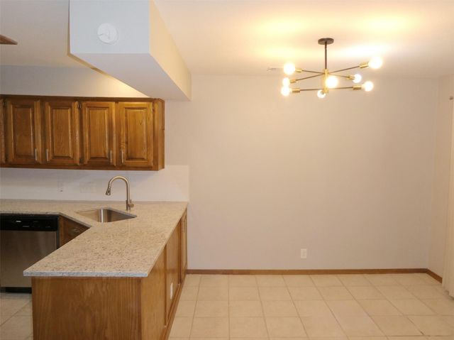 10225 PINEHURST DR, Austin, TX 78747