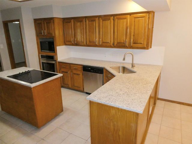 10225 PINEHURST DR, Austin, TX 78747