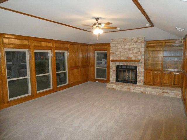 10225 PINEHURST DR, Austin, TX 78747