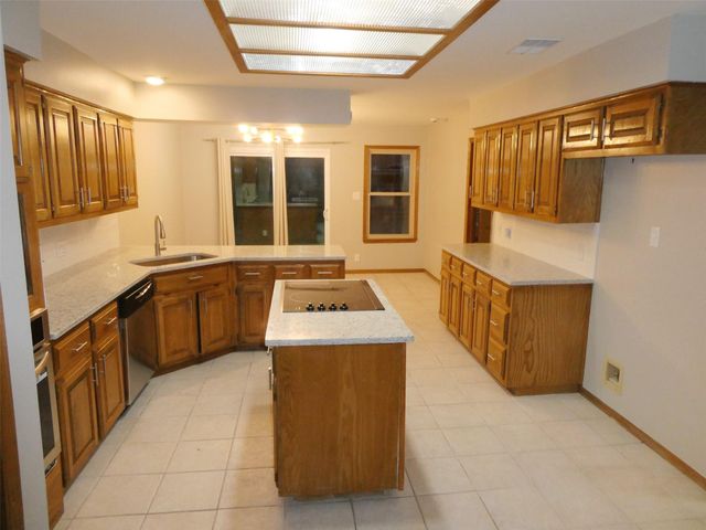 10225 PINEHURST DR, Austin, TX 78747