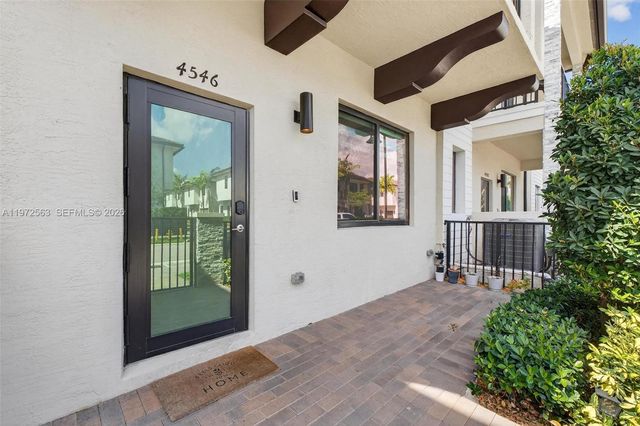 4546 NW 83rd Ave 4546, Doral, FL 33166