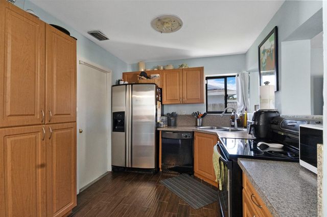 9231 N Cypress Circle, Miramar, FL 33025