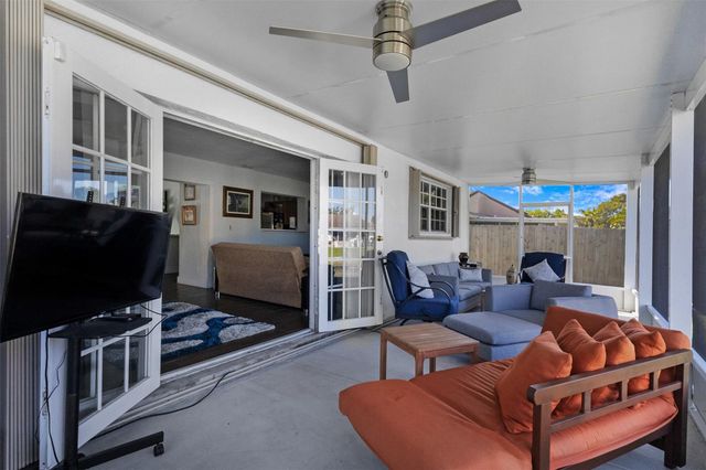 9231 N Cypress Circle, Miramar, FL 33025