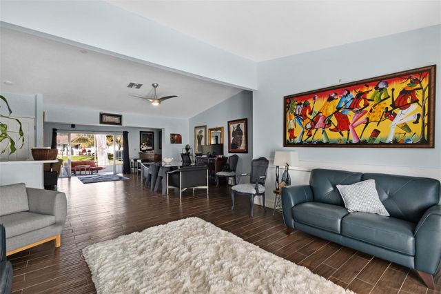 9231 N Cypress Circle, Miramar, FL 33025