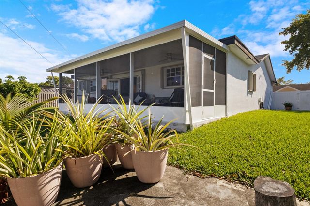 9231 N Cypress Circle, Miramar, FL 33025