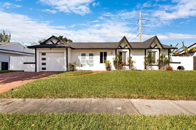 9231 N Cypress Circle, Miramar, FL 33025