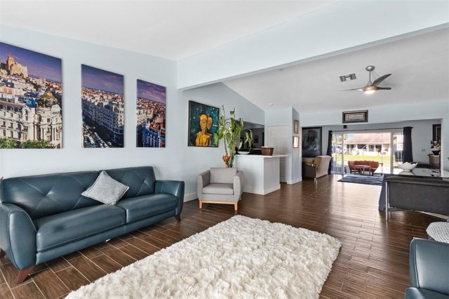 9231 N Cypress Circle, Miramar, FL 33025